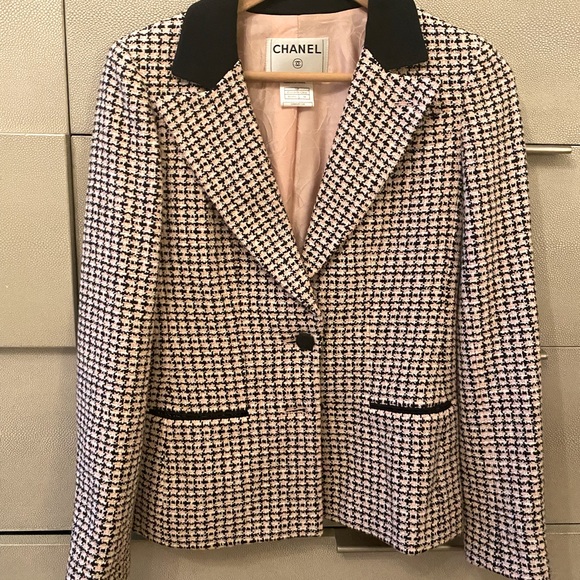 CHANEL Jackets & Blazers - Chanel tweed jacket Sz 34